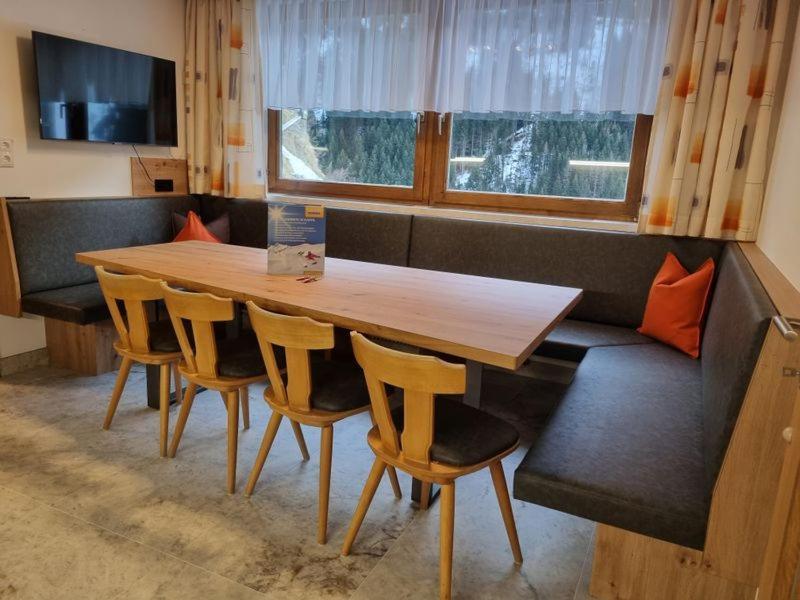カップルHaus Wildbachアパートメント エクステリア 写真